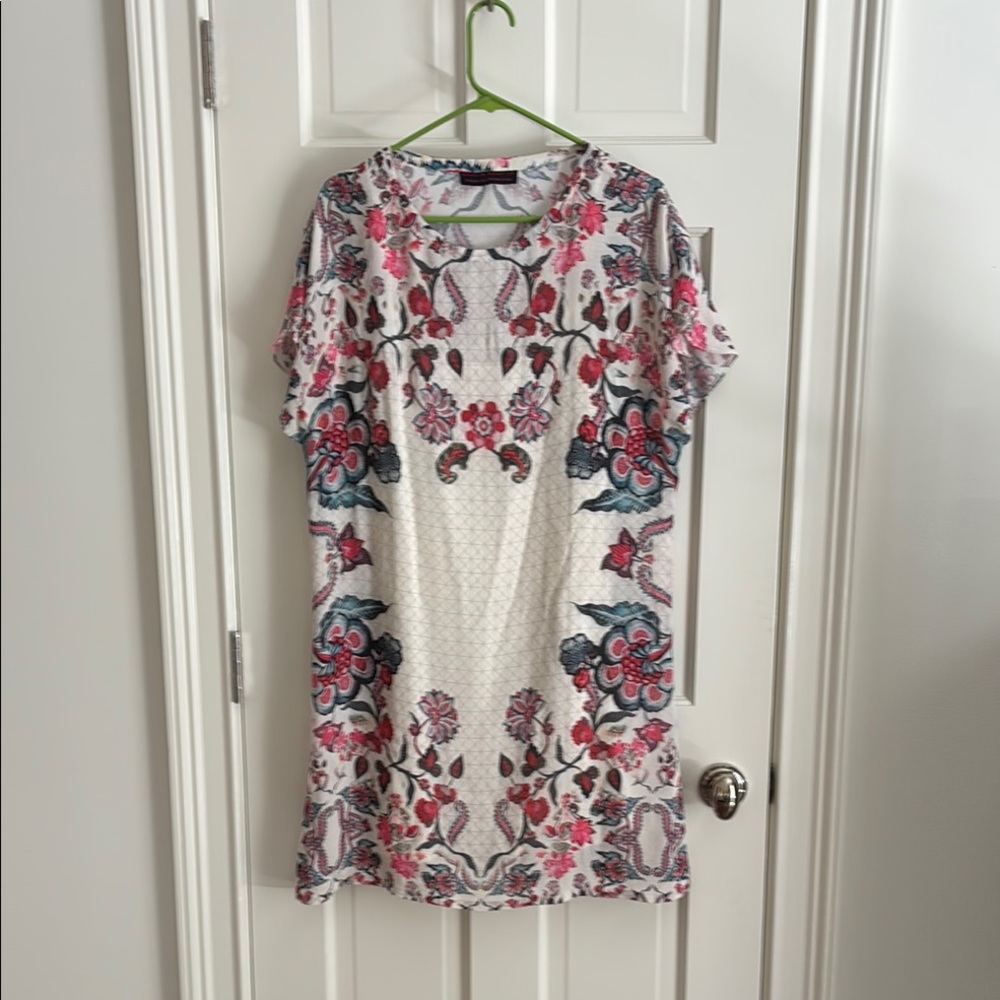 Floral Patterned Short Sleeve Dress